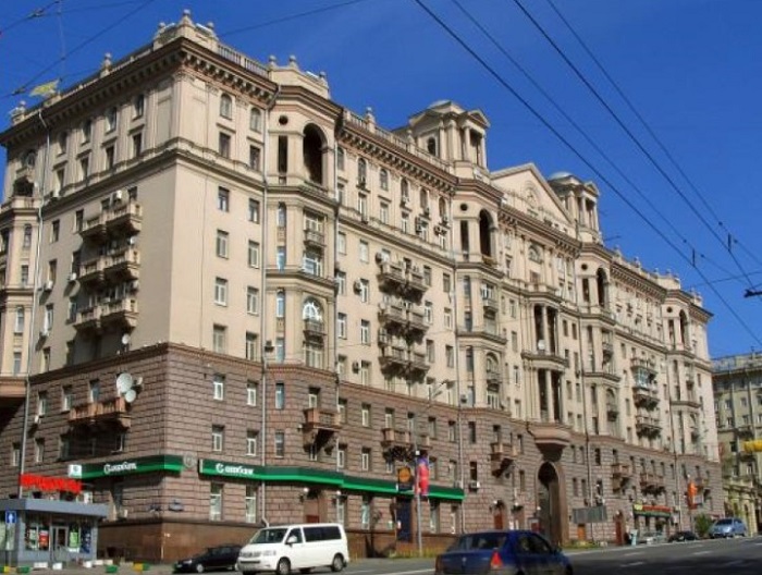 Сталинка, брежневка и хрущевка: плюсы и минусы