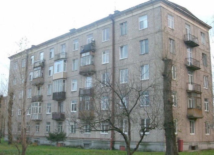 Сталинка, брежневка и хрущевка: плюсы и минусы
