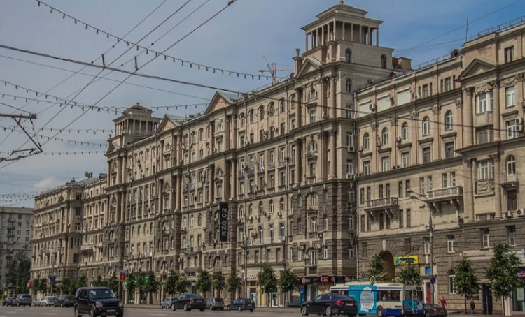 Сталинка, брежневка и хрущевка: плюсы и минусы
